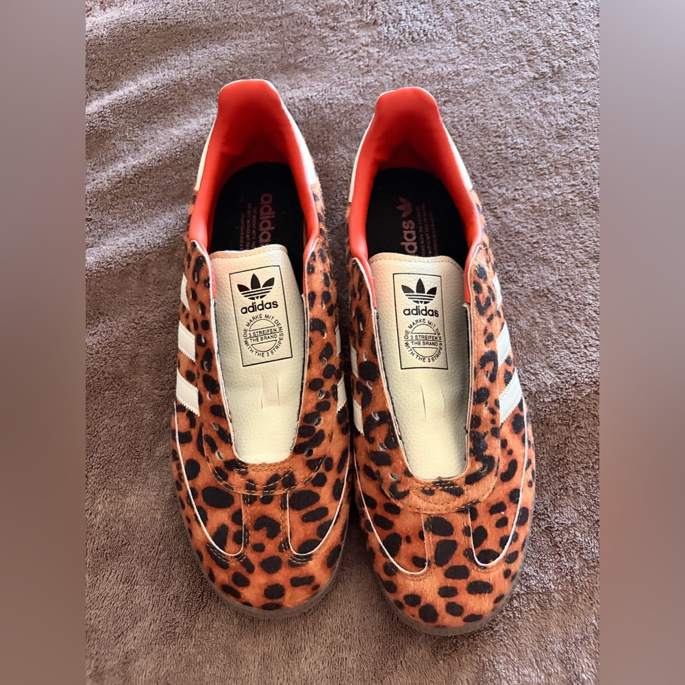 Adidas MEN 7.5 Leopard OG SAMBA Print Slip-On Shoes - Orange and Black